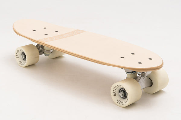 Banwood Skateboard - Crèmekleurig skateboard voor kinderen vanaf 3 jaar - Verkrijgbaar bij Littlefashionaddict.com
