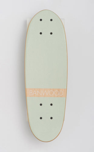 Banwood Skateboard - Muntgroen skateboard voor kinderen vanaf 3 jaar - Verkrijgbaar bij Littlefashionaddict.com