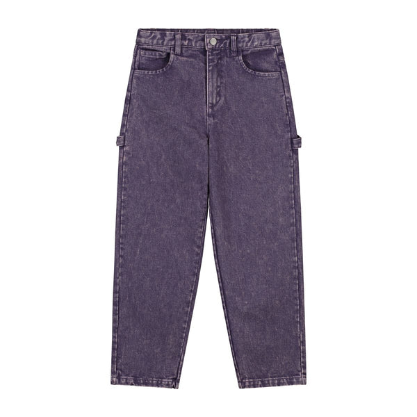 Paarse Snappy jeansbroek van Daily Brat uit de City Notes-collectie. Rechte unisex pasvorm in stevige denim, geschikt voor zowel jongens als meisjes. | Ontdek Daily Brat bij Little Fashion Addict