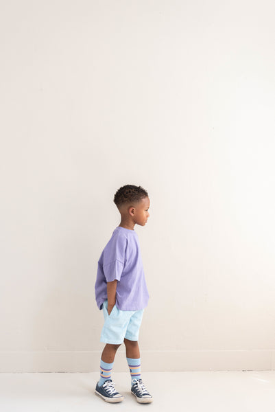 Lichtblauwe Hug Shorts van Jenest voor jongens in zacht ribfluweel | Hug Shorts Water Blue - verkrijgbaar bij Little Fashion Addict
