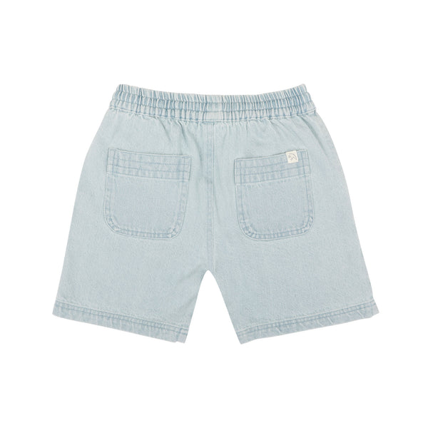 Zomerse jongensshort in light wash denim van Jenest | Knox Shorts Light Wash | verkrijgbaar bij Little Fashion Addict