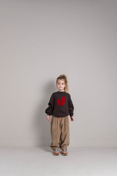 Jenest Maggy Pants Caramel Brown – bruine ribfluwelen ballonbroek voor meisjes met elastische tailleband | Verkrijgbaar bij Little Fashion Addict