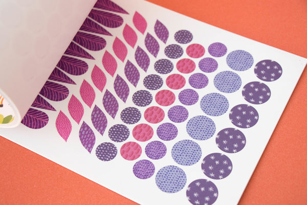 Little Fashion Addict - Londji - Stickerboek 'Art & Stickers' - 50 illustraties om af te werken - Vanaf 3 tot 8 jaar - Verkrijgbaar bij Littlefashionaddict.com