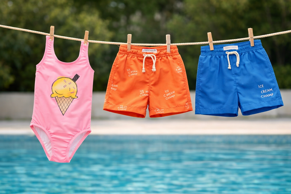 Roze badpak met grote ijsjesprint uit de Champions League of Fun collectie - Verkrijgbaar bij Little Fashion Addict