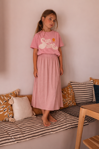 Jupe Lee Blush | lange lichtroze badstof rok van We Are Kids | Verkrijgbaar bij Little Fashion Addict