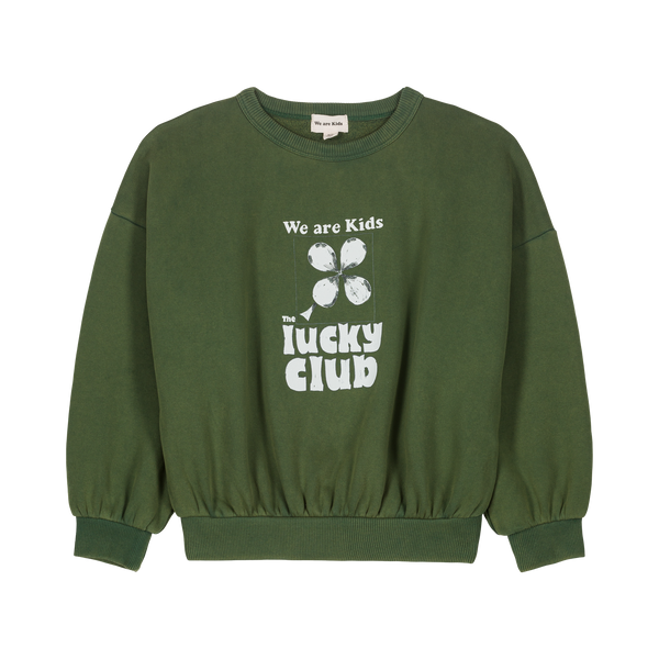 Donkergroene meisjessweater met witte "Lucky Club" print uit de collectie Sweet World van We Are Kids | Verkrijgbaar bij Little Fashion Addict
