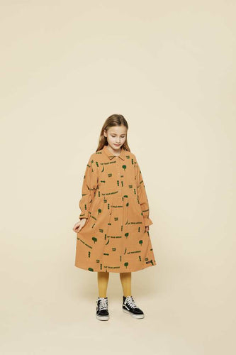 Littlefashionaddict - A Monday in Copenhagen - AW23 - The Food School - Valerie Dress - Verdant Green Print - Hemdjurk - Vanaf 4 tot 12 jaar in stock en verkrijgbaar bij Little Fashion Addict