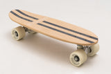 Banwood Skateboard - Natuurkleurig skateboard met donkerblauwe strepen voor kinderen vanaf 3 jaar - Verkrijgbaar bij Littlefashionaddict.com