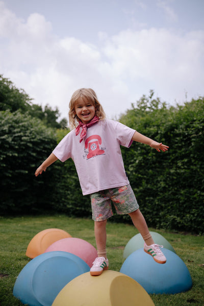 Daily Brat Bla Bla Bla T-shirt roze met telefoonprint voor meisjes | Daily Brat Bla Bla Bla T-shirt Sunny Violet - Verkrijgbaar bij Little Fashion Addic