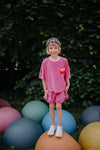 Daily Brat Lalaloveletter T-shirt fuchsia met hartdetail voor meisjes | Daily Brat Lalaloveletter T-shirt smoothie - Verkrijgbaar bij Little Fashion Addict