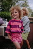 Gestreepte T-shirt met ijsje patch in paars en roze Daily Brat meisjes | Daily Brat Striped Ice cream T-shirt plum - Verkrijgbaar bij Little Fashion Addict