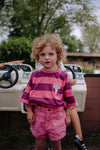 Gestreepte T-shirt met ijsje patch in paars en roze Daily Brat meisjes | Daily Brat Striped Ice cream T-shirt plum - Verkrijgbaar bij Little Fashion Addict