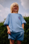 Blauwe badstof short voor jongens van Daily Brat met elastische tailleband | Gigglin Towel Shorts Blue - Verkrijgbaar bij Little Fashion Addict