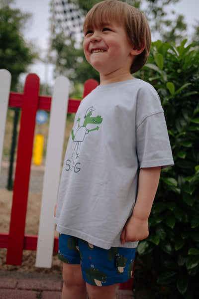 Daily Brat SWAG T-shirt grijs met krokodilprint voor jongens | Daily Brat SWAG T-shirt Dapple Gray - Verkrijgbaar bij Little Fashion Addict