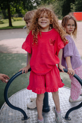 Daily Brat meisjes t-shirt in framboosroze met pailletten vlinder vooraan | Sally Butterfly Top Love Potion - Verkrijgbaar bij Little Fashion Addict