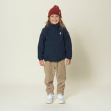 Gosoaky – Smooth Lion - Winterse jas voor jongens en meisjes - Kleur: True Blue – Girls & Boys Fashion – Beschikbaar vanaf maat 86 tot en met 164 - Verkrijgbaar bij Little Fashion Addict