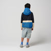 Gosoaky The Lion regenjas voor jongens in blauw met kleurvlakken - Verkrijgbaar bij Little Fashion Addict