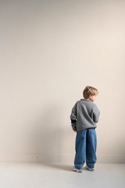 Jenest Balloon Denim Pants Dark Wash – unisex balloon jeans in blauw | Verkrijgbaar bij Little Fashion Addict
