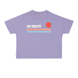 Ben Oversized T-shirt Lavender Purple van Jenest – Lichtpaarse oversized jongens T-shirt met kleine borstprint en En Route print op de rug | Ontdek Jenest bij Little Fashion Addict