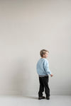 Jenest Comfy Pants Dark Fondant Brown – donkerbruine ribfluwelen broek voor jongens | Verkrijgbaar bij Little Fashion Addict