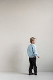 Jenest Comfy Pants Dark Fondant Brown – donkerbruine ribfluwelen broek voor jongens | Verkrijgbaar bij Little Fashion Addict