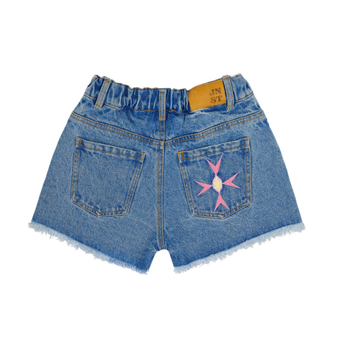Lilou Denim Shorts van Jenest in medium blauwe denim met geborduurde ster voor meisjes | Little Fashion Addict