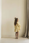 Jenest Balloon Bird Sweater in Faded Yellow voor meisjes | Verkrijbaar van 3/4 tot 9/10 jaar bij Little Fashion Addict