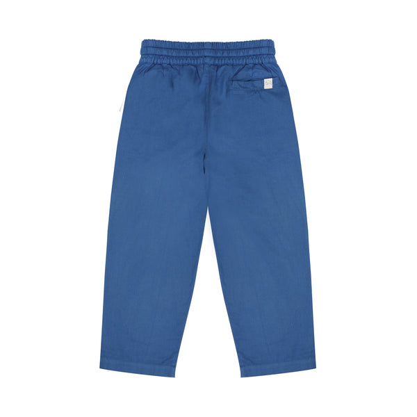 Blauwe comfy chino broek voor jongens van Jenest | Jenest Comfy Chino Sea Blue | Verkrijgbaar bij Little Fashion Addict 