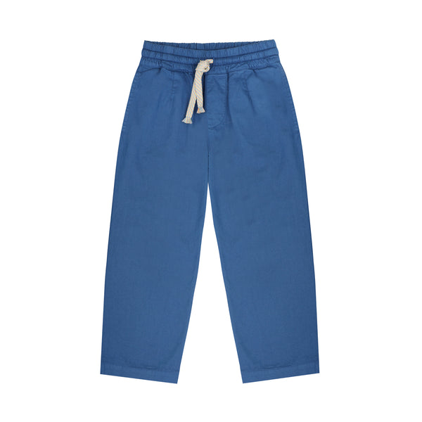 Blauwe comfy chino broek voor jongens van Jenest | Jenest Comfy Chino Sea Blue | Verkrijgbaar bij Little Fashion Addict 