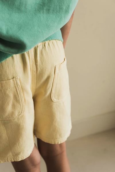 Stijlvolle jongensshorts in lichtgeel van Jenest | Knox Shorts Faded Yellow | Verkrijgbaar bij Little Fashion Addict