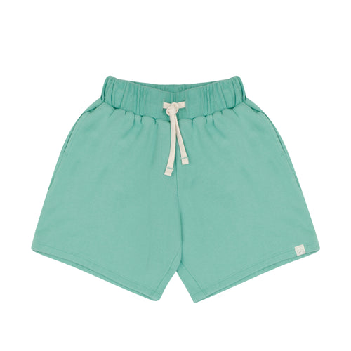 Lichtgroene short voor jongens en meisjes  van Jenest. | Xavi Shorts Watermelon Green | Verkrijgbaar bij Little Fashion Addict