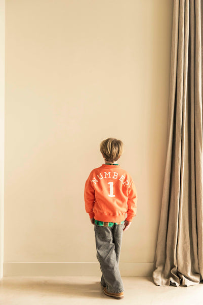 Donkergrijze jeans met wijde pijpen voor jongens en meisjes van Jenest – met elastische tailleband en comfortabele pasvorm | Unisex Denim Pants Grey Wash | Ontdek Jenest bij Little Fashion Addict