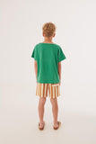 Peanutkleurige biologische katoenen shorts voor jongens - Oslo Shorts van Letter To The World | Verkrijgbaar bij Little Fashion Addict
