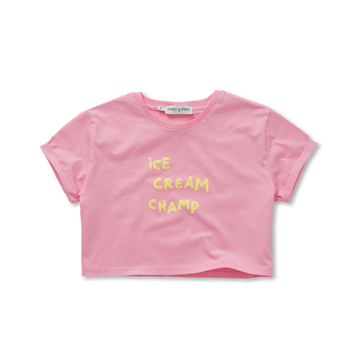 Boxy crop t-shirt ice cream champ podium pink voor meisjes van Sproet & Sprout | Uit de SS26 Champions League of Fun Collectie