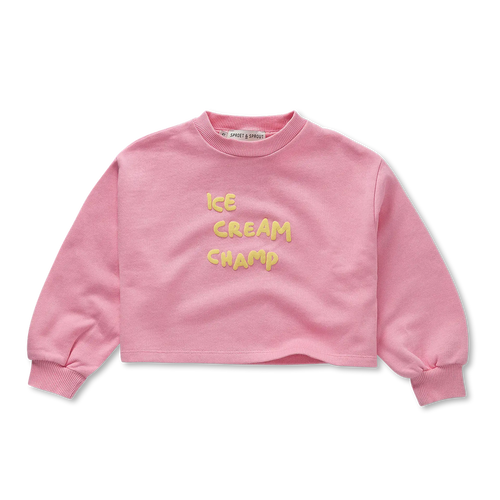 Cropped meisjessweater in podium pink met Ice Cream print van Sproet & Sprout | Uit de Champions League of Fun Collectie