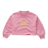 Cropped meisjessweater in podium pink met Ice Cream print van Sproet & Sprout | Uit de Champions League of Fun Collectie