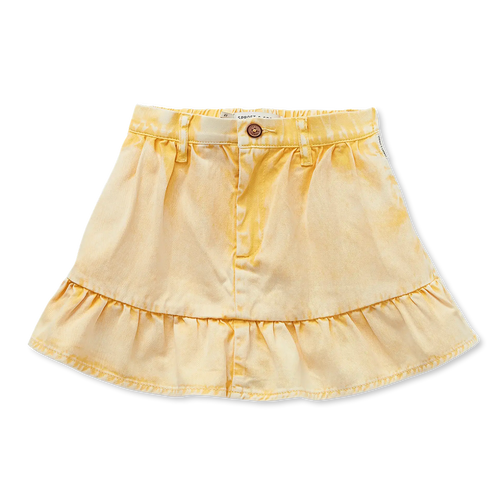 Pastelgeel denim rokje met volant van Sproet & Sprout | Uit de Champions League of Fun collectie - Verkrijgbaar bij Little Fashion Addict