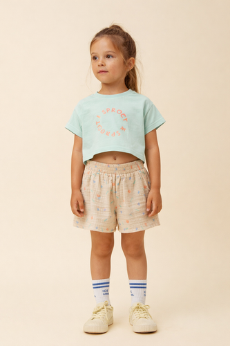 Muslin short met sprinkle print in sesame van Sproet & Sprout | Uit de Champions League of Fun Collectie - Verkrijgbaar bij Little Fashion Addict