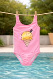 Roze badpak met grote ijsjesprint uit de Champions League of Fun collectie - Verkrijgbaar bij Little Fashion Addict