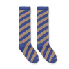 Littlefashionaddict - Sproet & Sprout - AW23 - The Alpine Hut - kousen voor jongens en meisjes in het blauw met diagonale beige strepen - Socks Diagonal Stripe Ultra Blue - Vanaf 4 tot 10 jaar in stock en verkrijgbaar bij Little Fashion Addict