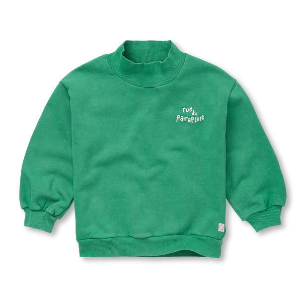 Sweatshirt Turtle Neck Evergreen met Rue du Parapluie print van Sproet & Sprout | Verkrijgbaar voor jongens van 4 tot 10 jaar bij Little Fashion Addict