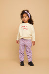 Gebroken witte sweater met rode Chou Chou borduring uit de A Cosmic Romance collectie van Sproet & Sprout. | Sweater Chou Chou Ivory