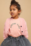 Gebreide meisjescardigan in lichtroze met strikjes – Sproet & Sprout | Girls Cardigan Bows Peach Parfait | A Cosmic Romance Collectie