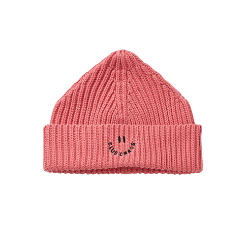 Koraalroze ribgebreide beanie voor meisjes uit de Club Chaos collectie van Sproet & Sprout.