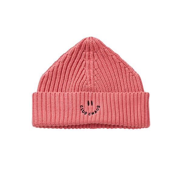 Koraalroze ribgebreide beanie voor meisjes uit de Club Chaos collectie van Sproet & Sprout.
