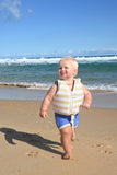 Zwemvest Sid the Seagull van Sunnylife in geel met witte strepen – geschikt voor kinderen van 1 tot 2 jaar (11–15 kg) | Ontdek Sunnylife bij Little Fashion Addict