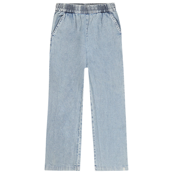 Lichtblauwe wide leg broek in denimlook van Tumble ’n Dry | Mora Broek Denim Light Stonewash van Tumble & Dry - Verkrijgbaar bij Little Fashion Addict