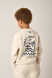 Gebroken witte jongenssweater met surfprint van Tumble ’n Dry | Seashore sweatshirt Off White Melange van Tumble 'n Dry - verkrijgbaar bij Little Fashion Addict