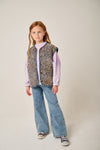 Meisjesjeans in lichtblauwe stonewashed denim met wide-leg pasvorm van Tumble ’n Dry. Trendy en comfortabel, ideaal voor school of vrije tijd.