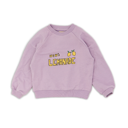 Lila sweater voor jongens en meisjes van Wander & Wonder met W&W's Lemonade-print en citroenen op de voorkant. | Ontdek Wander & Wonder bij Little Fashion Addict